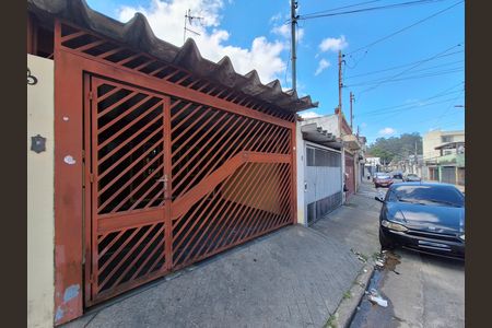Casa para alugar com 125m², 2 quartos e 2 vagas Casa para alugar com 125m², 2 quartos e 2 vagasFachada