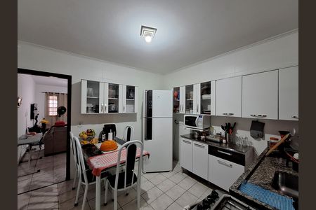 Cozinha de casa para alugar com 2 quartos, 125m² em Jardim Peri, São Paulo