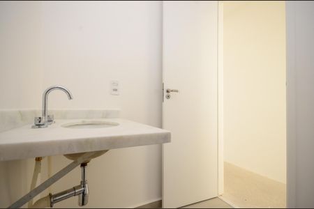 Banheiro de apartamento à venda com 2 quartos, 70m² em Parque Sao Domingos, São Paulo