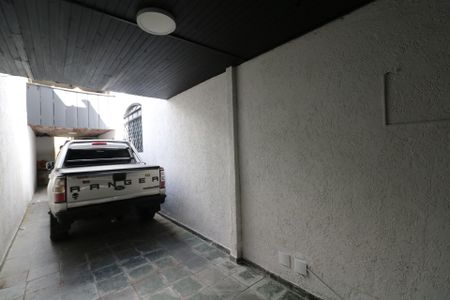 Garagem de casa à venda com 4 quartos, 450m² em Conceição, Diadema