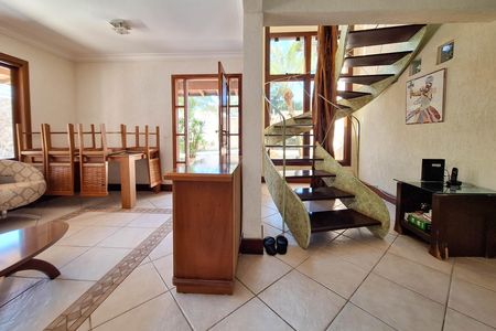 Sala 1 de casa à venda com 4 quartos, 350m² em Serra Grande, Niterói
