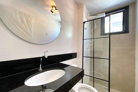 Banheiro de apartamento para alugar com 1 quarto, 42m² em Santa Tereza, Belo Horizonte