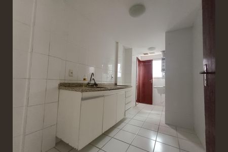 COZINHA de apartamento para alugar com 2 quartos, 98m² em Costazul, Rio das Ostras