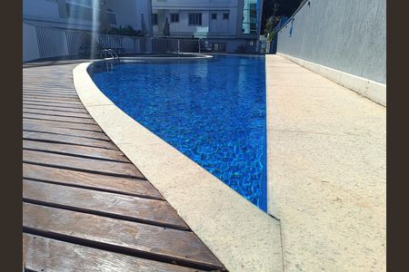 Apartamento para alugar com 98m², 2 quartos e 1 vaga Apartamento para alugar com 98m², 2 quartos e 1 vagaAREA COMUM PISCINA