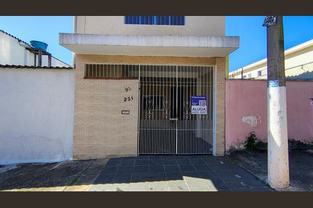 Fachada de casa para alugar com 2 quartos, 115m² em Bela Vista, Osasco