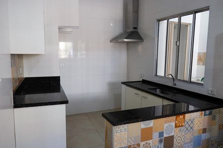 Casa para alugar com 115m², 2 quartos e 1 vaga Casa para alugar com 115m², 2 quartos e 1 vagaCozinha