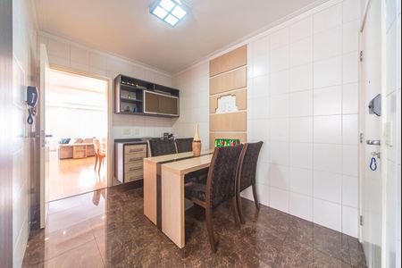 Apartamento à venda com 130m², 3 quartos e 3 vagasCopa e Cozinha 