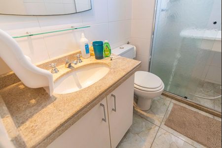 Apartamento à venda com 130m², 3 quartos e 3 vagasBanheiro do Quarto 1