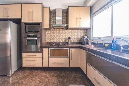 Apartamento à venda com 130m², 3 quartos e 3 vagasCopa e Cozinha 