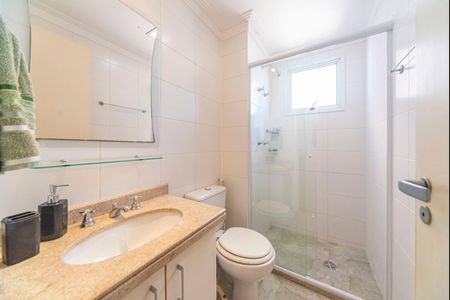 Apartamento à venda com 130m², 3 quartos e 3 vagasBanheiro do Quarto 2