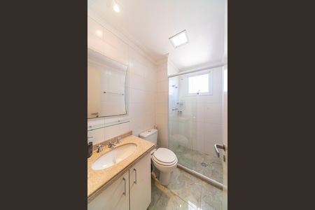 Apartamento à venda com 130m², 3 quartos e 3 vagasBanheiro do Quarto 2