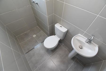 Banheiro da Suíte de apartamento para alugar com 3 quartos, 81m² em Emiliano Perneta, Pinhais