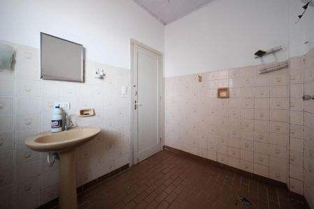 Apartamento para alugar com 70m², 2 quartos e sem vagaBanheiro