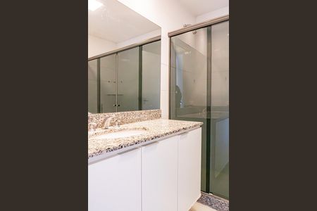 Apartamento para alugar com 74m², 2 quartos e 1 vaga