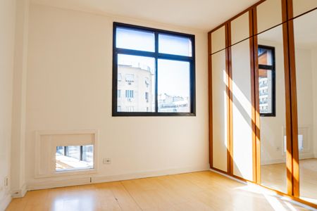 Apartamento para alugar com 74m², 2 quartos e 1 vaga