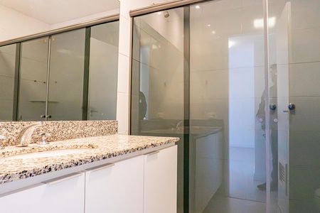 Apartamento para alugar com 74m², 2 quartos e 1 vaga