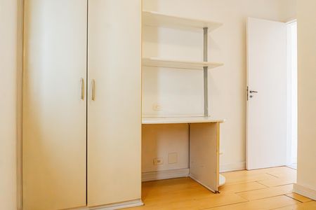 Apartamento para alugar com 74m², 2 quartos e 1 vaga