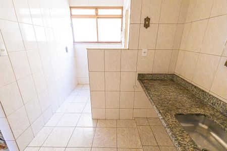 cozinha de apartamento para alugar com 3 quartos, 77m² em Vila Cloris, Belo Horizonte