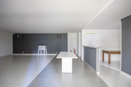 Apartamento à venda com 46m², 2 quartos e 1 vaga Apartamento à venda com 46m², 2 quartos e 1 vagaÁrea comum - Salão de festas