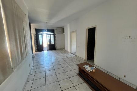 Sala de casa à venda com 3 quartos, 700m² em Jardim Guanabara, Rio de Janeiro