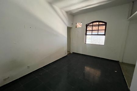 Casa à venda com 700m², 3 quartos e 3 vagas Casa à venda com 700m², 3 quartos e 3 vagasQuarto 1