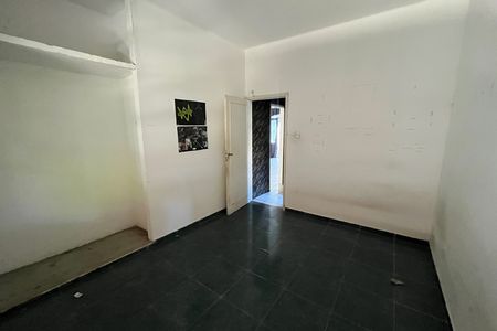 Casa à venda com 700m², 3 quartos e 3 vagas Casa à venda com 700m², 3 quartos e 3 vagasQuarto 1