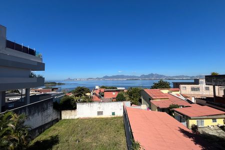Casa à venda com 700m², 3 quartos e 3 vagas Casa à venda com 700m², 3 quartos e 3 vagasVaranda