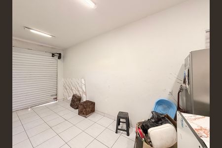 Casa à venda com 109m², 3 quartos e 3 vagasSalão ao lado com banheiro