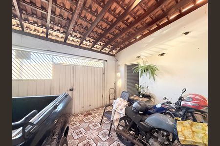 Casa à venda com 109m², 3 quartos e 3 vagasGaragem