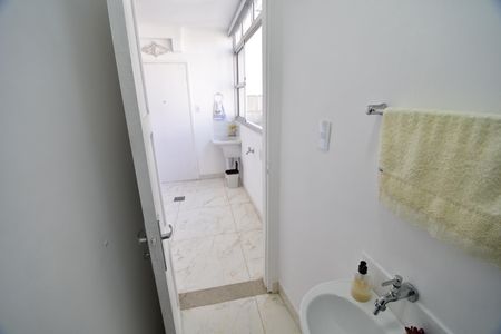 Apartamento à venda com 156m², 3 quartos e sem vagaBanheiro de serviço
