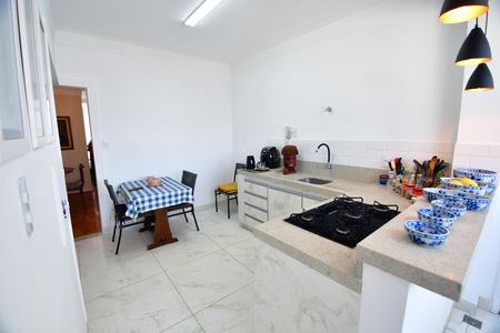 Apartamento à venda com 156m², 3 quartos e sem vagaCozinha