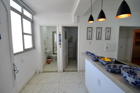 Apartamento à venda com 156m², 3 quartos e sem vagaÁrea de Serviço