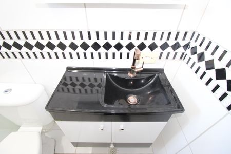 Casa à venda com 84m², 2 quartos e 2 vagasBanheiro Suíte 2