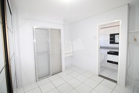 Casa à venda com 84m², 2 quartos e 2 vagasQuarto Suíte 2