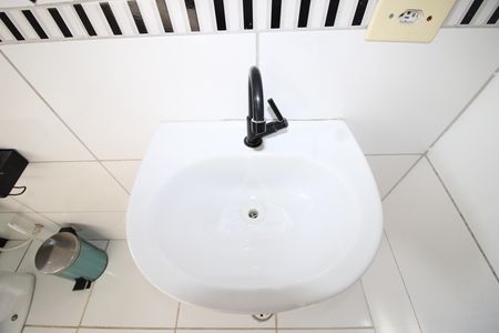 Casa à venda com 84m², 2 quartos e 2 vagasBanheiro Suíte 1