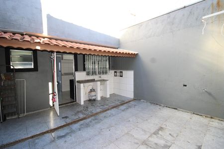 Casa à venda com 84m², 2 quartos e 2 vagasÁrea de Serviço / Quintal