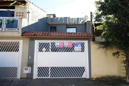Casa à venda com 84m², 2 quartos e 2 vagasFachada