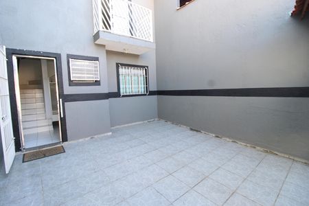 Garagem de casa à venda com 2 quartos, 84m² em Jardim Helena, São Paulo