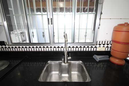 Casa à venda com 84m², 2 quartos e 2 vagasCozinha