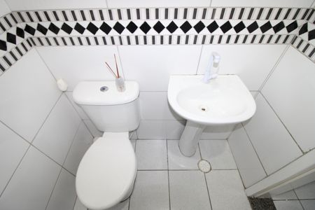 Casa à venda com 84m², 2 quartos e 2 vagasLavabo
