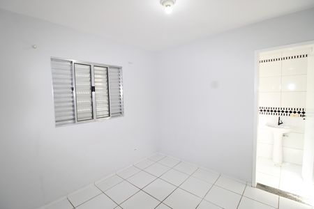 Casa à venda com 84m², 2 quartos e 2 vagasQuarto Suíte 1