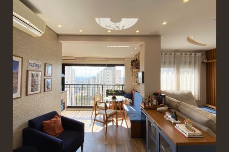 Sala de apartamento para alugar com 2 quartos, 78m² em Continental, Osasco