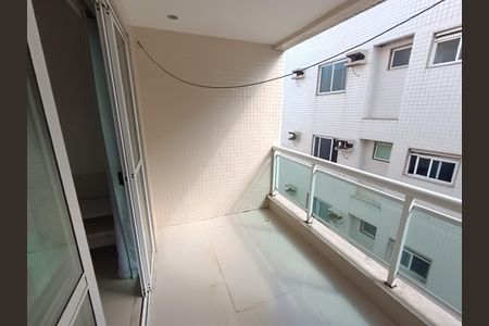 VARANDA de kitnet/studio para alugar com 1 quarto, 30m² em Praia Campista, Macaé