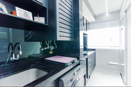 Apartamento para alugar com 63m², 2 quartos e 1 vagaÁrea de Serviço e Churrasqueira 