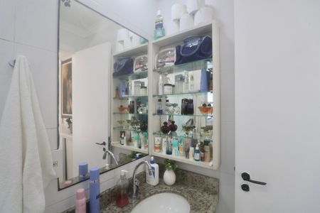 Apartamento para alugar com 65m², 2 quartos e 1 vaga Apartamento para alugar com 65m², 2 quartos e 1 vagaBanheiro Suíte