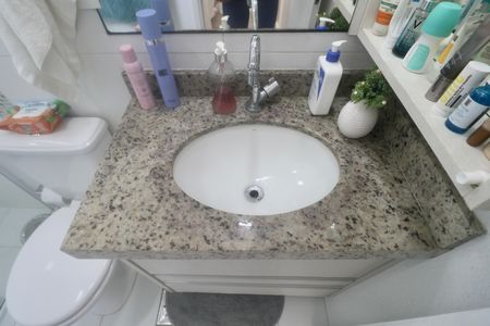Apartamento para alugar com 65m², 2 quartos e 1 vaga Apartamento para alugar com 65m², 2 quartos e 1 vagaBanheiro Suíte
