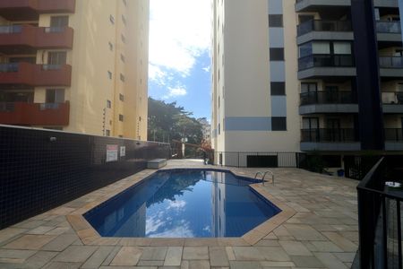 Área comum de apartamento para alugar com 2 quartos, 65m² em Jardim Las Palmas, Guarujá