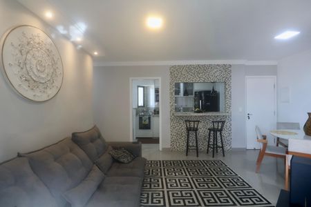 Sala de apartamento para alugar com 2 quartos, 65m² em Jardim Las Palmas, Guarujá