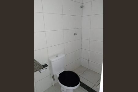 Banheiro de apartamento para alugar com 2 quartos, 44m² em Santa Isabel, Viamão