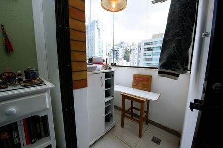 Varanda da suite de apartamento à venda com 3 quartos, 97m² em Buritis, Belo Horizonte